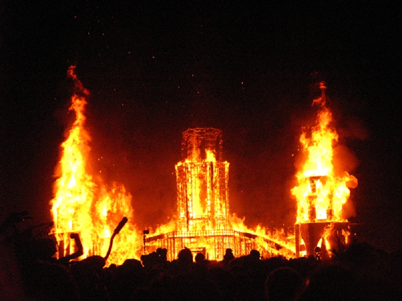 Le temple en feu