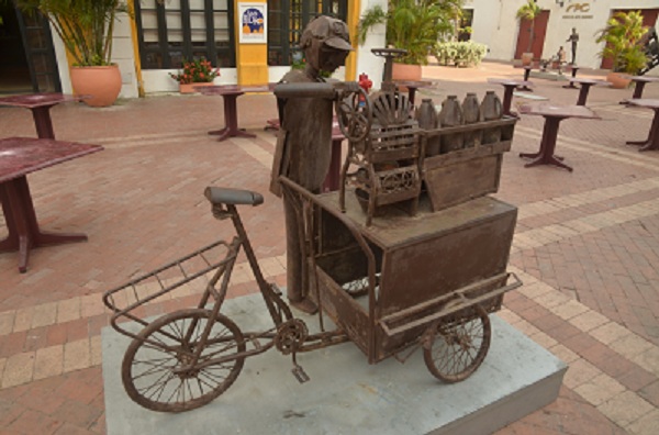 files/blog/Presentation/Projet/Ou_sommes_nous/Blog/Vendeur de glace.jpg